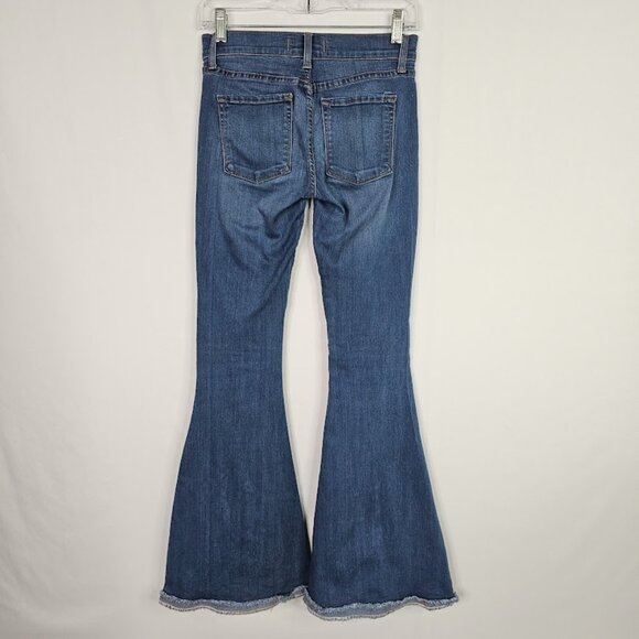 FREE PEOPLE Flare Bell Bottom Jeans MEDIUM BLUE size 26 Low Rise Raw Hem Denim - Picture 6 of 7